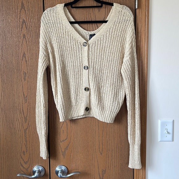 Cropped sweater - Picture 1 of 4